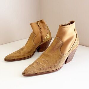 Free People Gold Western Ankle Pointed Toe Boots size 6